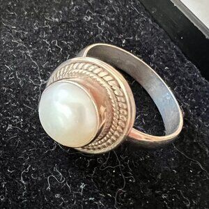 Silver pearl ring